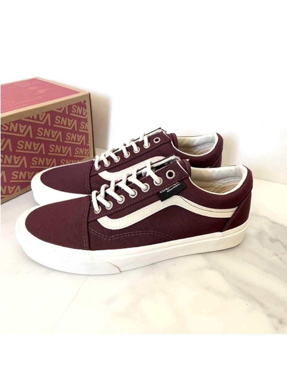 Vans Old Skool Cordura Red
Women 9.5US Mens 8.0 US